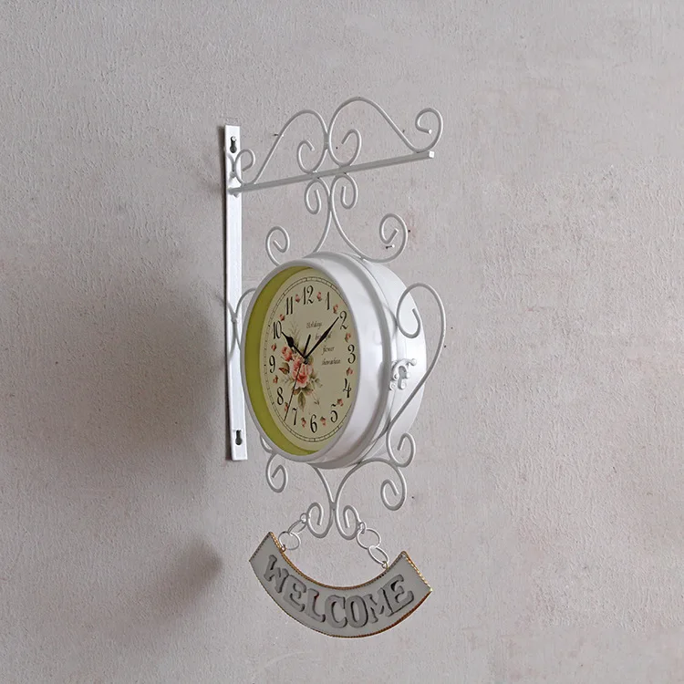 Веселые пылкие белые креативные настенные часы современного дизайна двойные