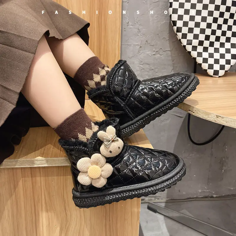 

2021 Winter Girls Snow Boots Plus Velvet Warmth Thick Soft-soled Cotton Shoes Waterproof Non-slip Checkered Cute Bread Boots
