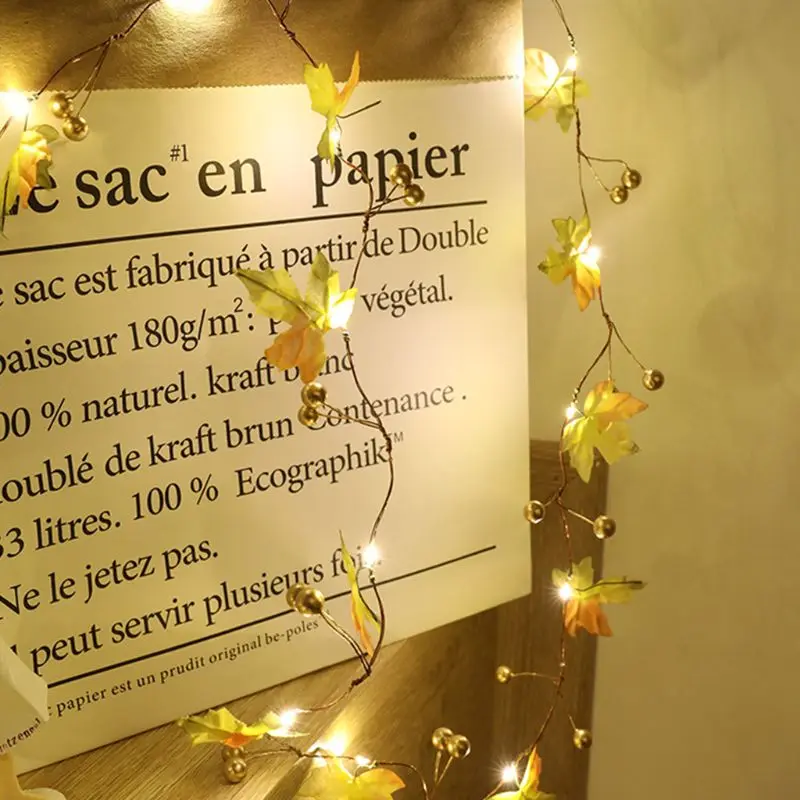 

Simulation Maple Leaf 20 LED String Light Thanksgiving Decoration Lamp Halloween L69B