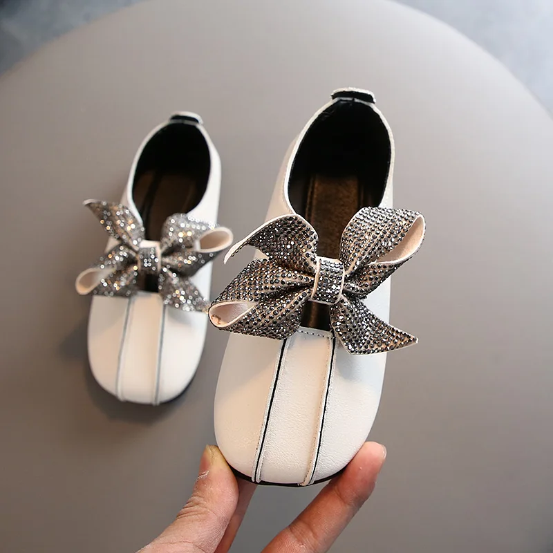 Новинка 2020 милая обувь принцессы с бантом для девочек модные кожаные туфли на