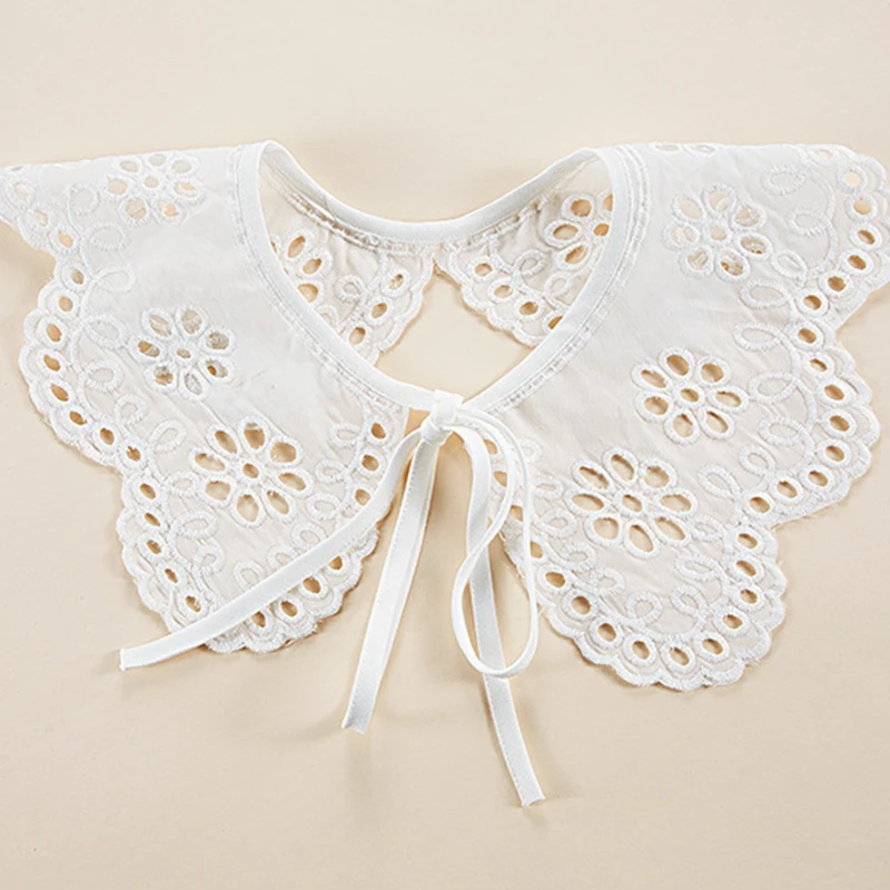 

Women Autumn Decorative False Fake Collar Hollow Out Jacquard Lotus Floral Big Shawl Wrap Lace-Up Bowknot Necklace Short M7DD