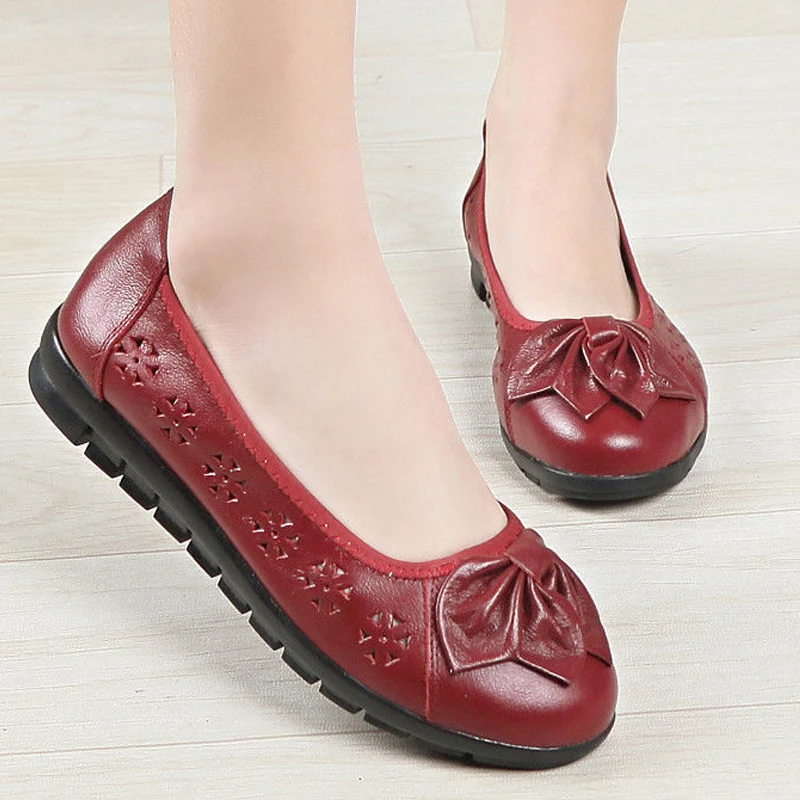 

Plus size 35-43 Genuine Leather Flat shoes Female Butterfly-knot flower Ladies Shallow Soft comfortable Moccasin shoes women