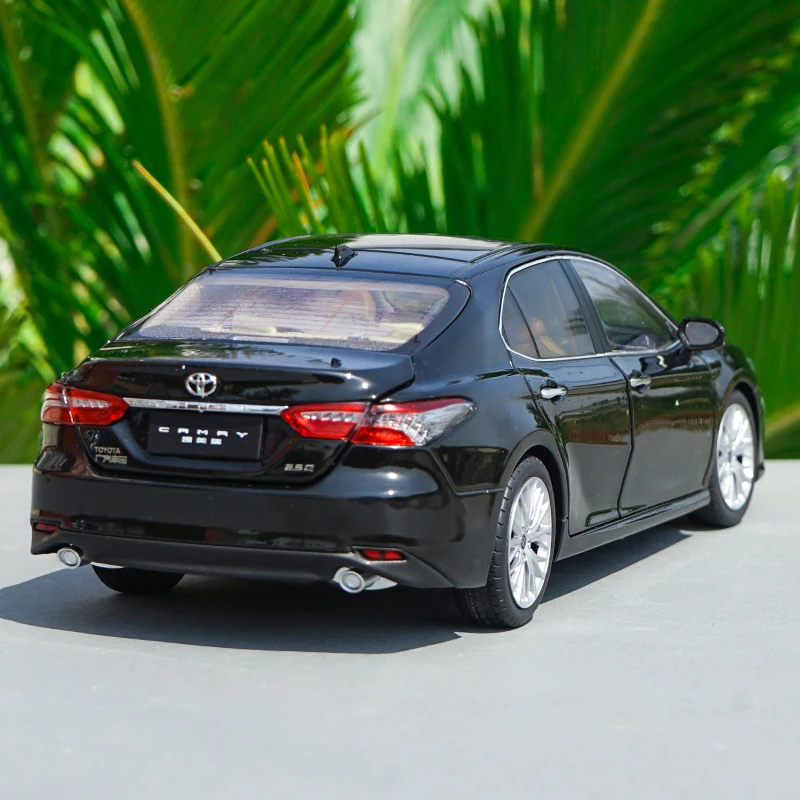 1:18 Toyota 8th Camry модель автомобиля из сплава статическая металлическая оригинальная