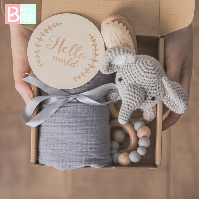 Baby Towel Newborn Bath Toy Set Gifts Box Double Sided Cotton Blanket Wooden Rattle Bracelet Crochet Toys Baby Bath Gift Product 1