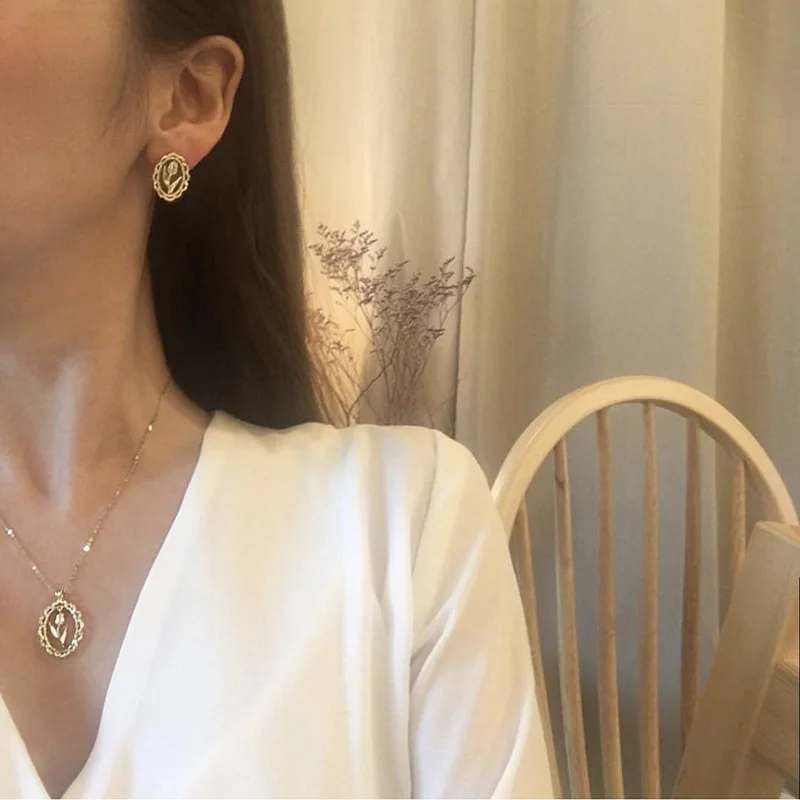 

XMD Sterling 925 Silver Tulip Flower Necklace Oval Gold Elegant Chic Luxury Pendant Necklace for Women Birthday Jewelry