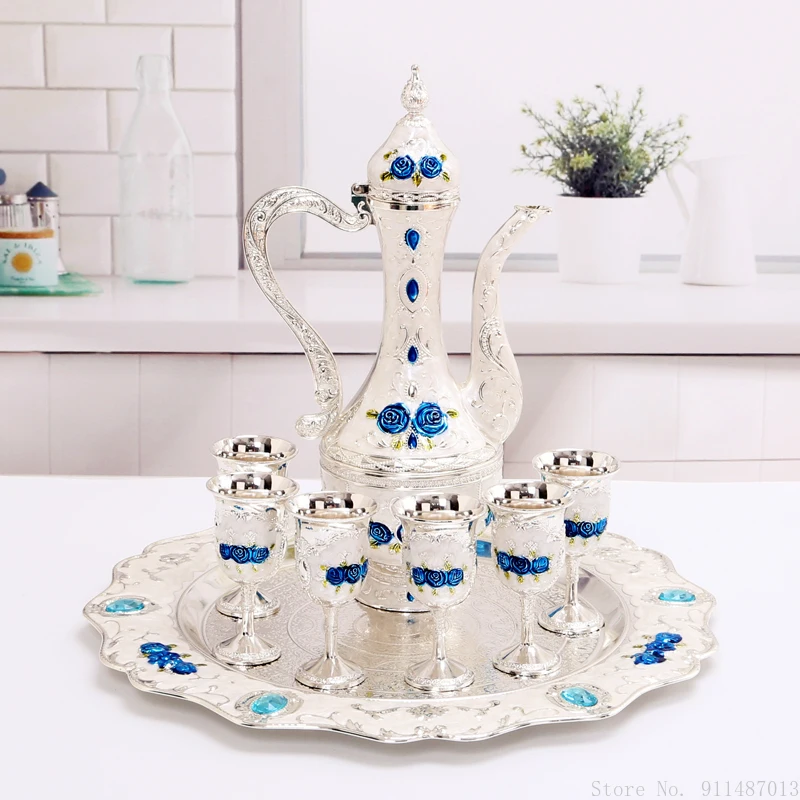 Набор винных бокалов в европейском стиле, фляга, поднос, металлический русский кубок, праздничный подарок.