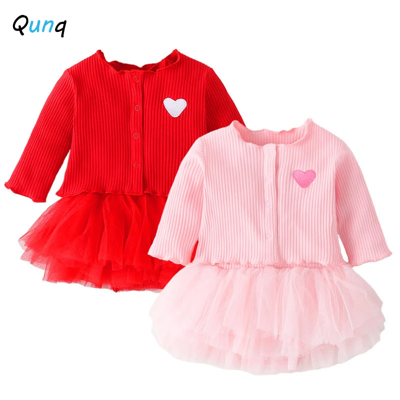 

Одежда для маленьких девочек Qunq, милое пальто в форме сердца, Сетчатое платье, костюмы для новорожденных, высококачественный костюм на весн...