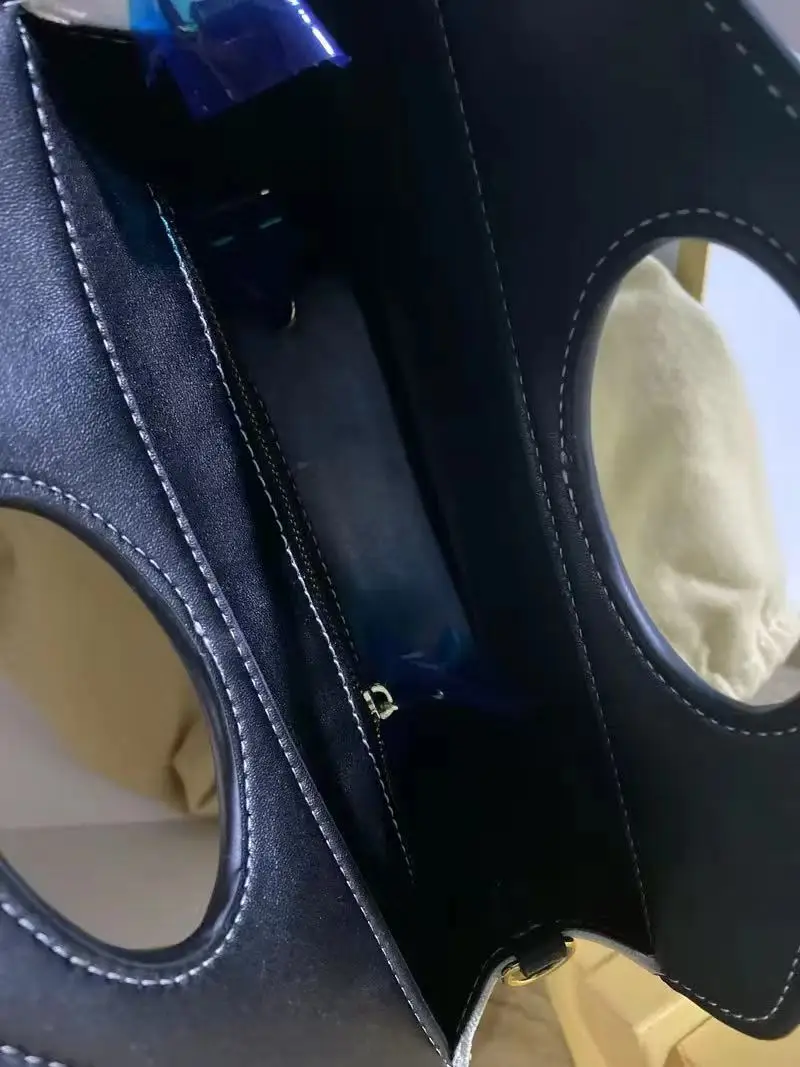 

2021 New fashion one shoulder bag portable female bag INS canvas bag stitching color character joker inclined shoulder bag