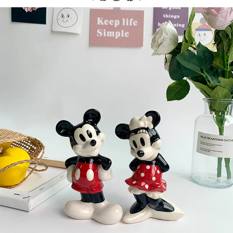 

2PCS/lot 14.5cm Mickey Minnie seasoning can Mickey Mouse couple pepper can seasoning bottle ceramic creative ornaments