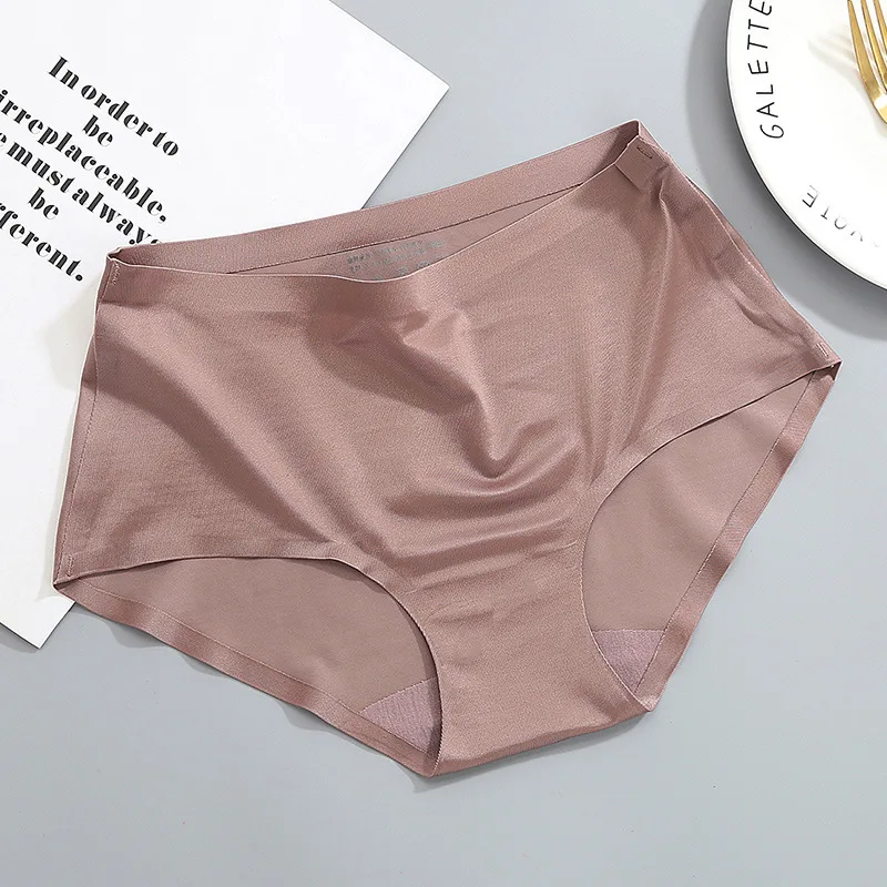 luxury color one-piece seamless women's underwear comfortable and breathable seamless middle waist briefs multi-color optional