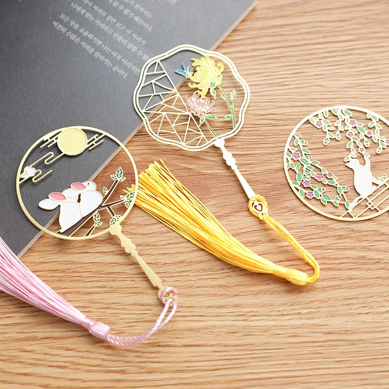 

Forbidden City Bookmark Rabbit Decorations Culture Tassel Creative Metal Hollow Classical Chinese Style Stationery Art Gift