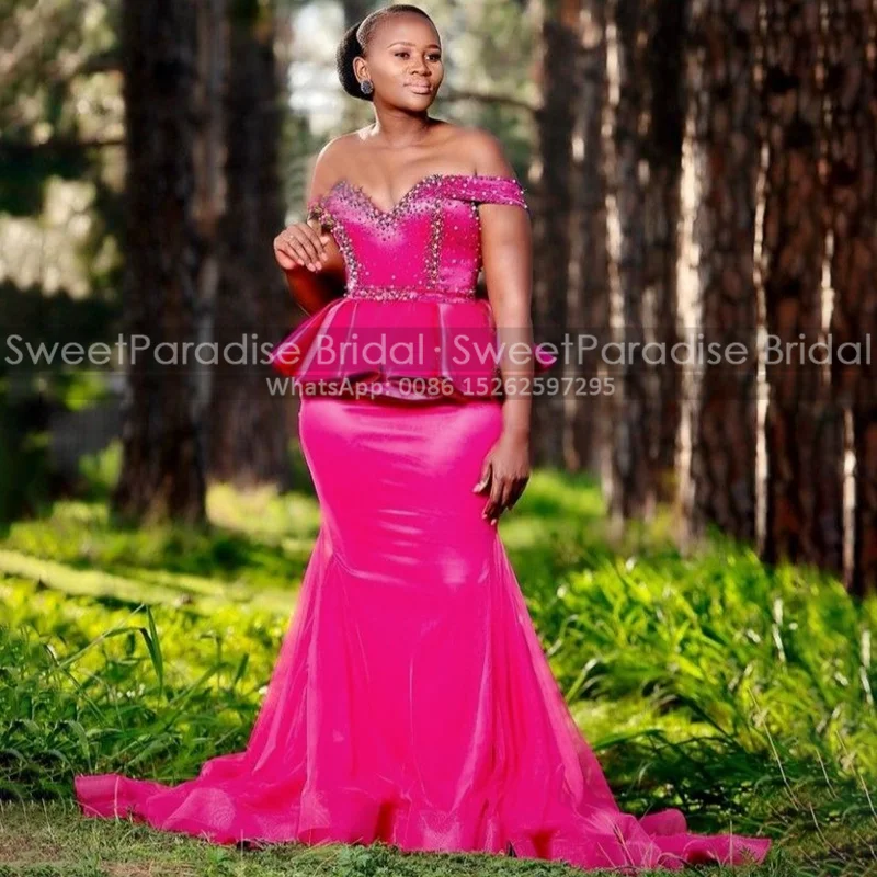 

Женское атласное вечернее платье-русалка, розовое длинное платье с открытыми плечами, расшитое бисером, в стиле звезд, для выпускного вечер...