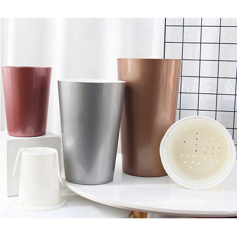 Недавно собственной цветочный горшок с системой полива фиолетовых горшках