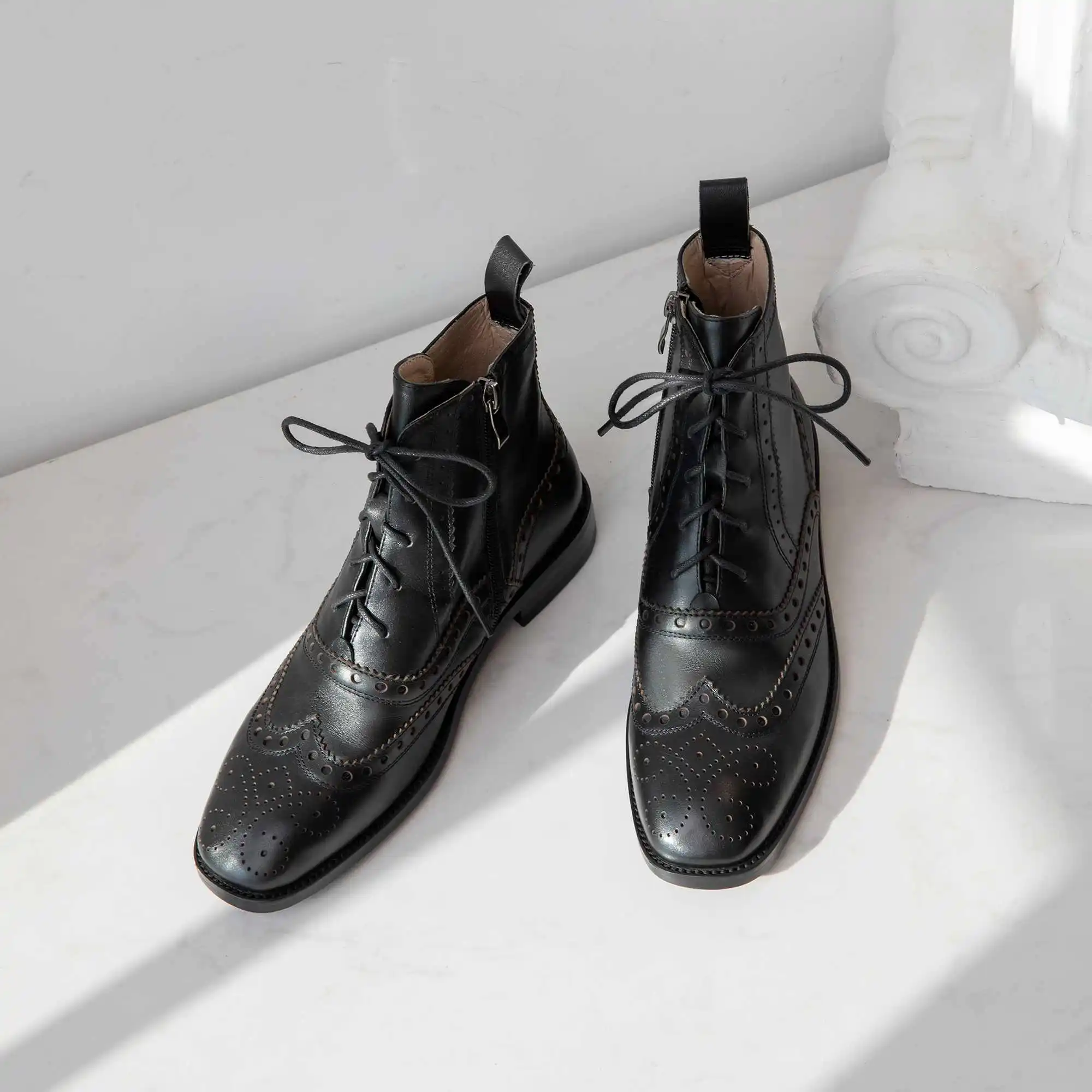 krazing pot British style brogue carved genuine leather boots square toe low heels winter women lace up fashion ankle boots L18