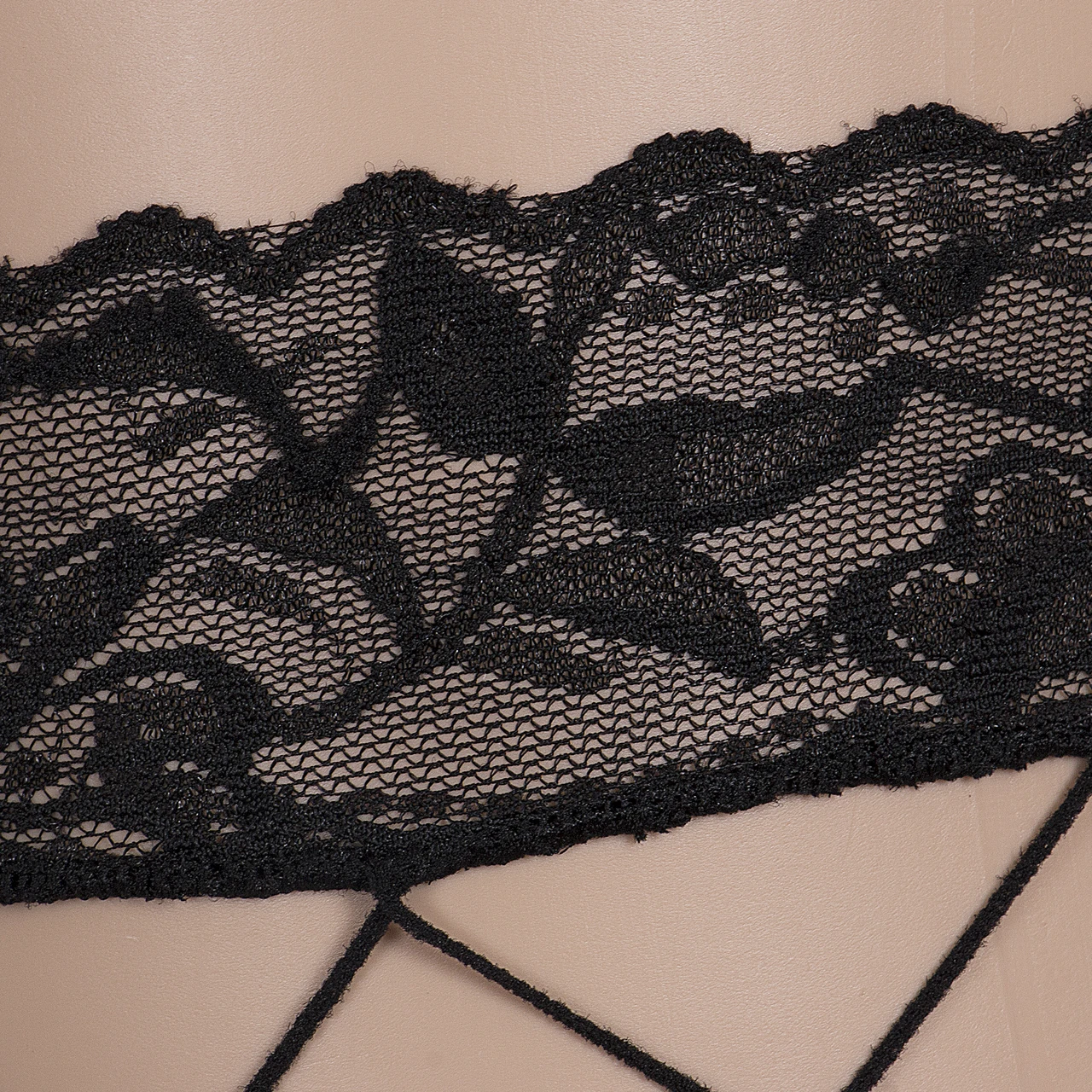 

Women's New Fashion Fishnet Lace Elastic Elastic Over the Knee Slim Long Net Socks