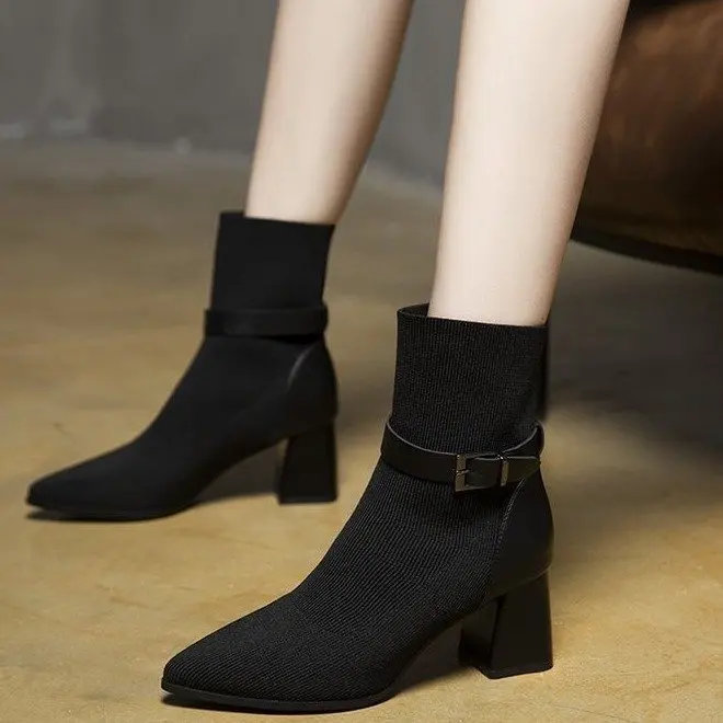 

Женская обувь, новинка, осенние ботильоны на толстом каблуке с острым носком, вязаные эластичные ботинки на высоком каблуке, модная женская ...