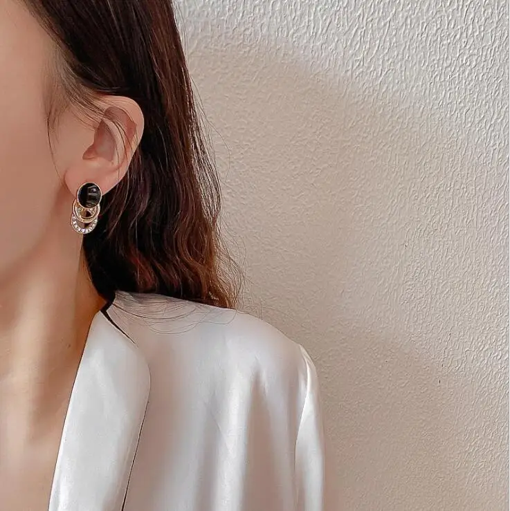 

Fashion Metal Contracted Round Earring Women Girl Geometric Polygon Stud Earrings Female Vintage Jewelry