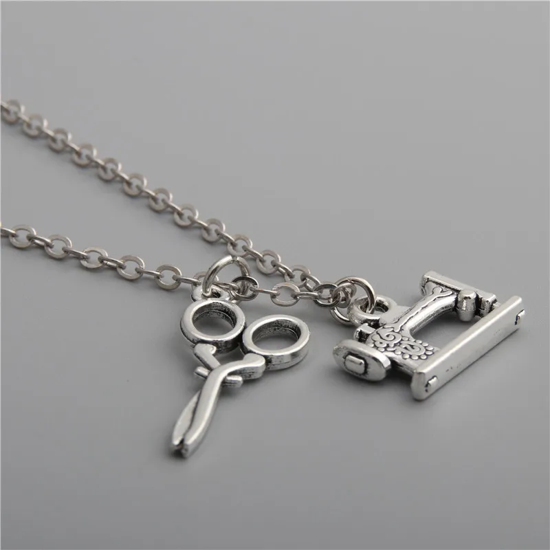 

Fashionable Creative Sewing Machine and Scissors Pendant Necklace To Commemorate Mother's Mother's Day Gift