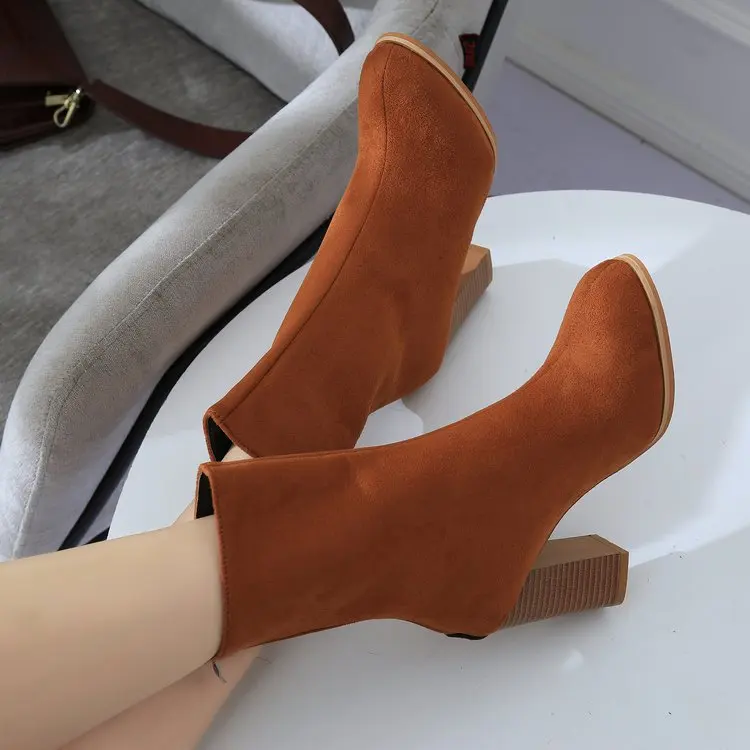 Ботинки женские короткие однотонные с круглым носком винтажные классические