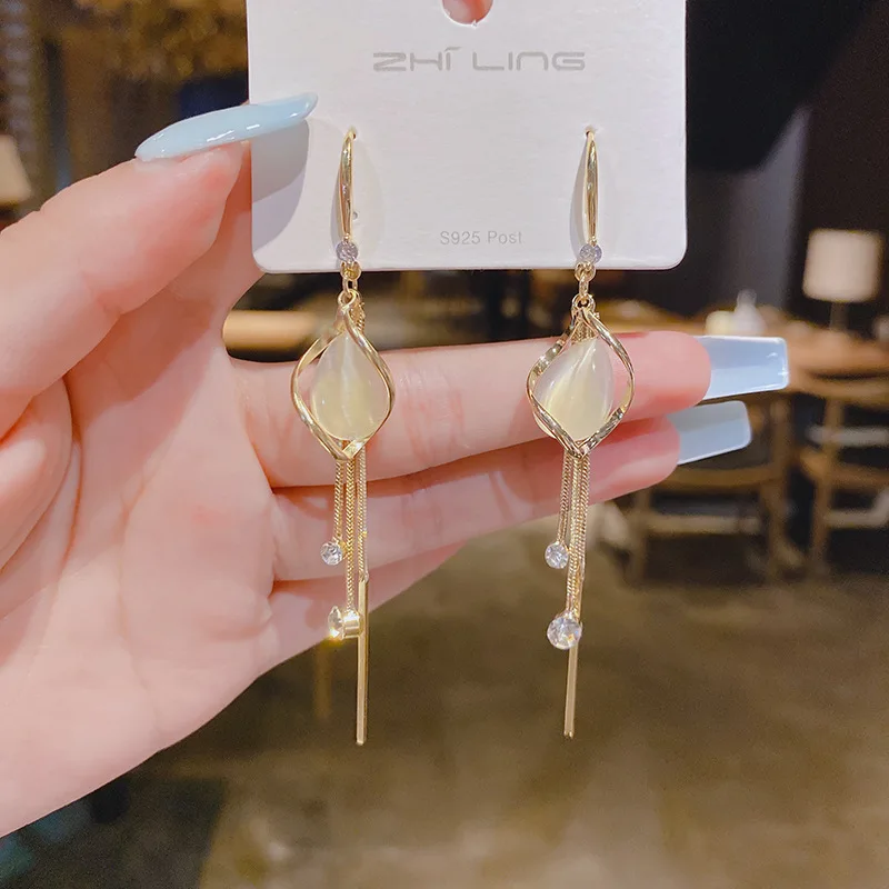 

2021 New Opal Natural Stone Pendant Earrings Ladies Geometry Long Tassel Dangle Earrings For Women Party Wedding Earring Jewelry