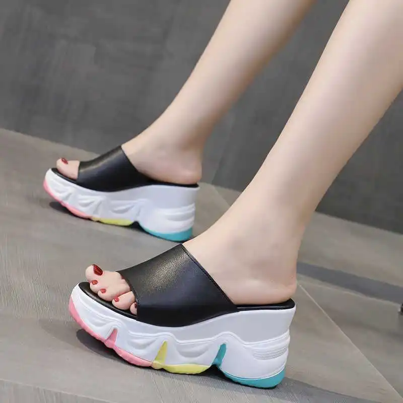 

Slippers women's spring and summer wear 2021 new wild slope with thick bottom to increase lazy sponge cake high-heeled cool