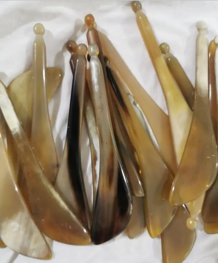 

Natural Ox Horn Scraping Plate Gua Sha Board Face Lift Spa Massage Tool Wrinkle Remover Chinese Traditional Acupuncture Scraper