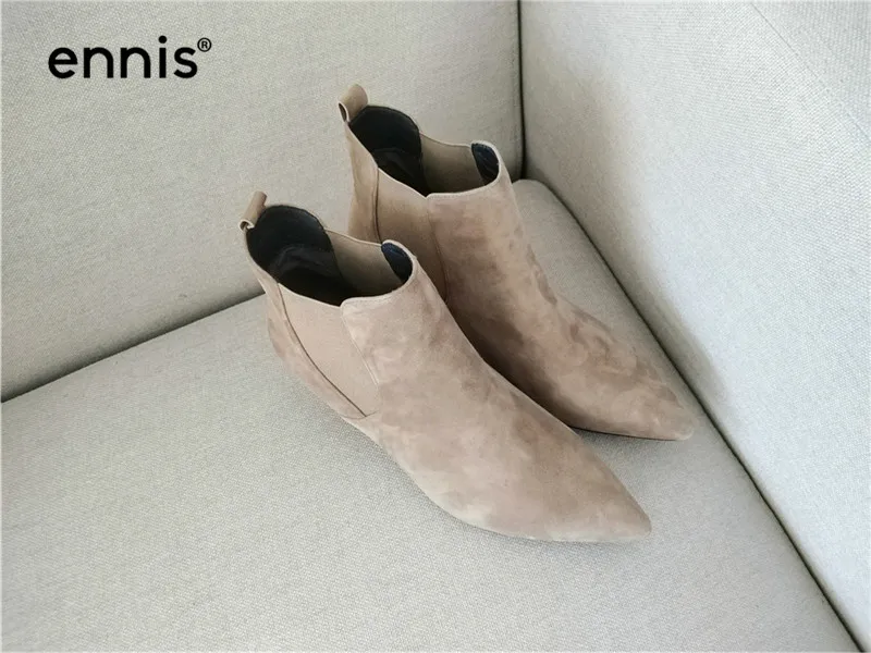 ENNIS/ г.; европейский дизайн; замшевая женская обувь; элегантные женские ботильоны с острым носком; ботинки из натуральной кожи на маленьком каблуке; A786