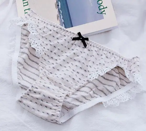 Beige Новое поступление Размеры M, L, XL, милая Лолита, Каваий; жаккардовое пальто клубника, один из самых красивых хлопковые кружевные трусики, нижнее белье WP606 - Цвет: Beige