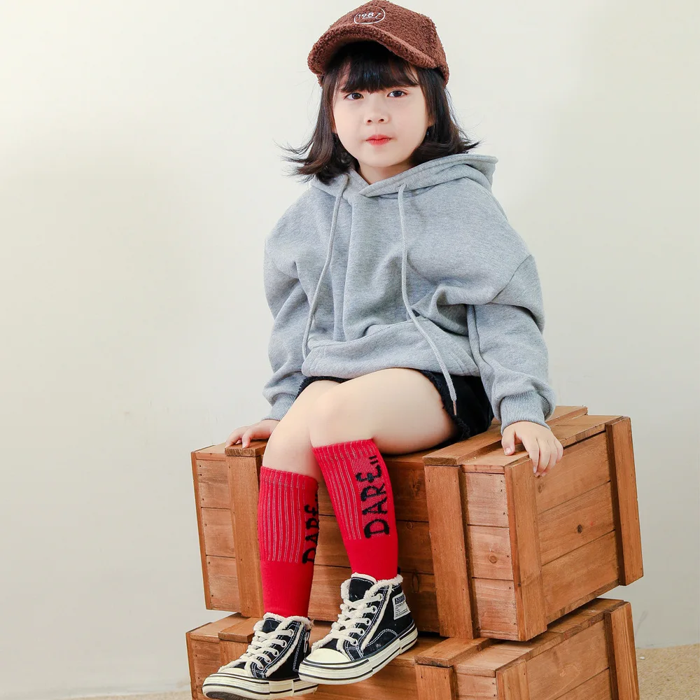 

2021 сезон: весна-лето новые студенческие спортивные хип-хоп мода носки От 2 до 8 лет Детская одежда; Детские брюки с эластичной резинкой; Без пя...