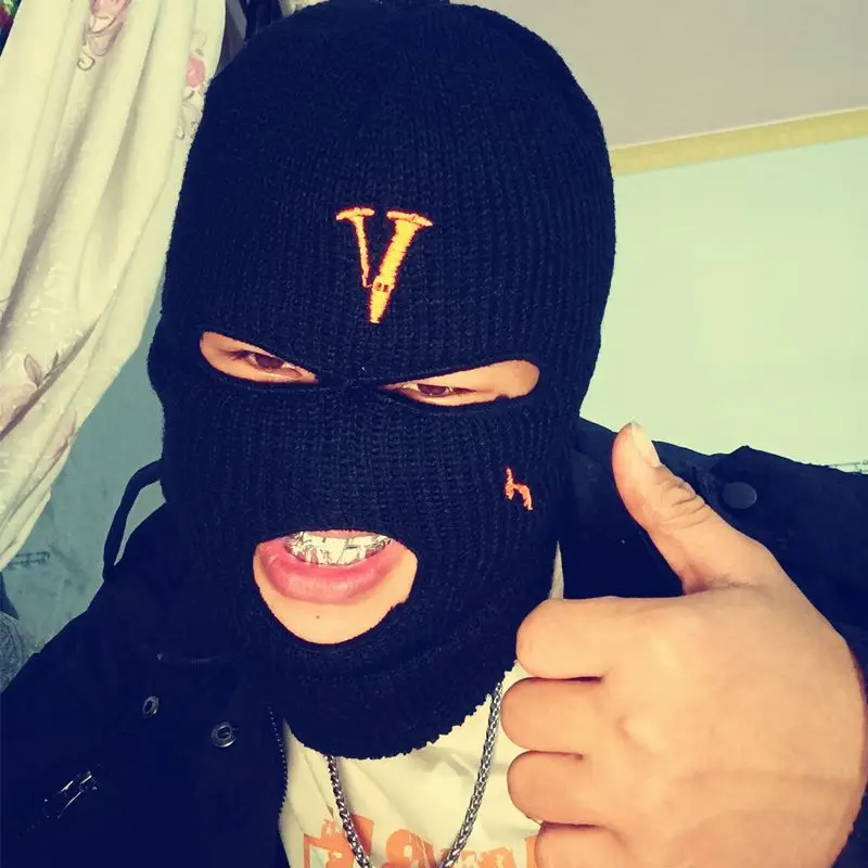 

Вязаная шапка с вышивкой и 3 отверстиями для мужчин и женщин, мужские облегающие шапки, шапка-пуловер, вязаный головной убор на все лицо, заба...