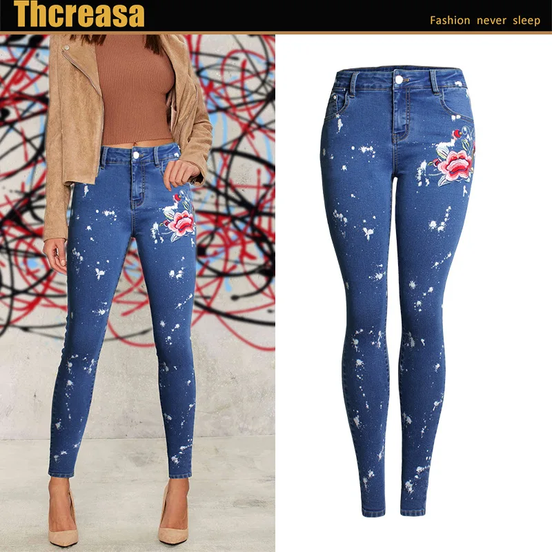 Новые оригинальные женские джинсовые брюки с вышивкой облегающие Женские