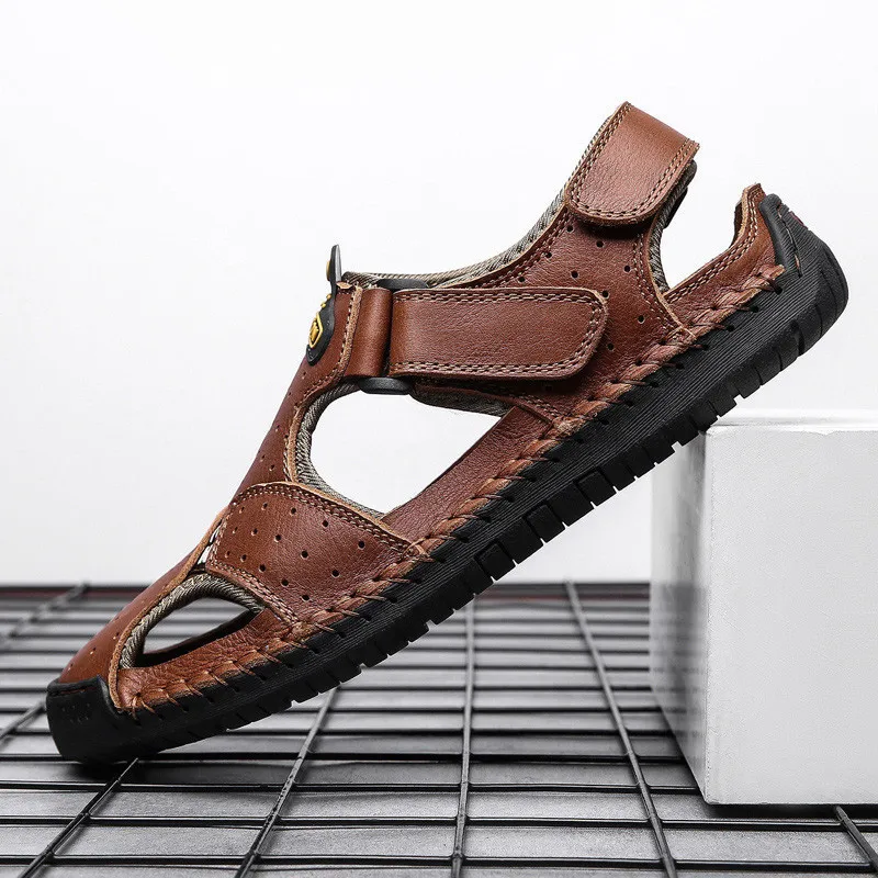 

Light Handmade Designer Non-slip Fashion Men's Summer Shoes Hollow Out Sandals Sandy Beach Simplicity For Men Breathable Flat