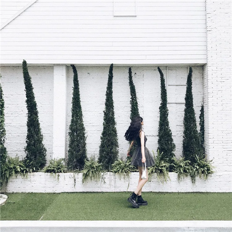 Женское винтажное платье Ruibbit серое кружевное мини на тонких бретельках вечерние