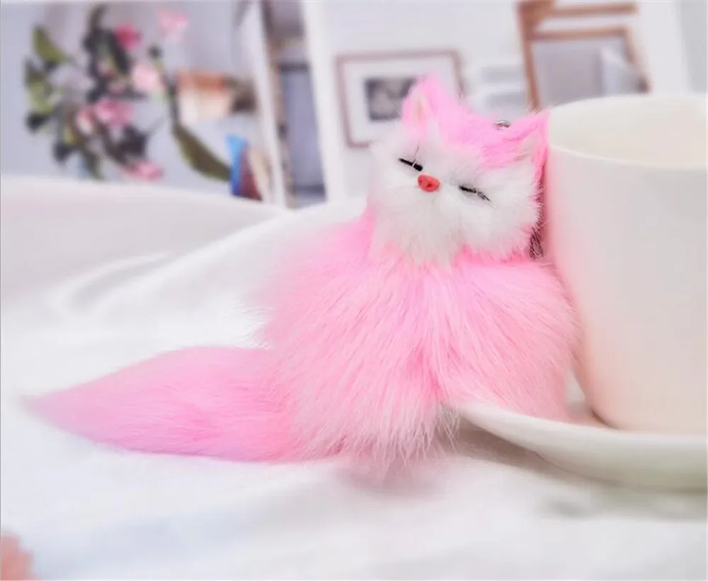 Брелок для ключей с пушистым лисьим шариком