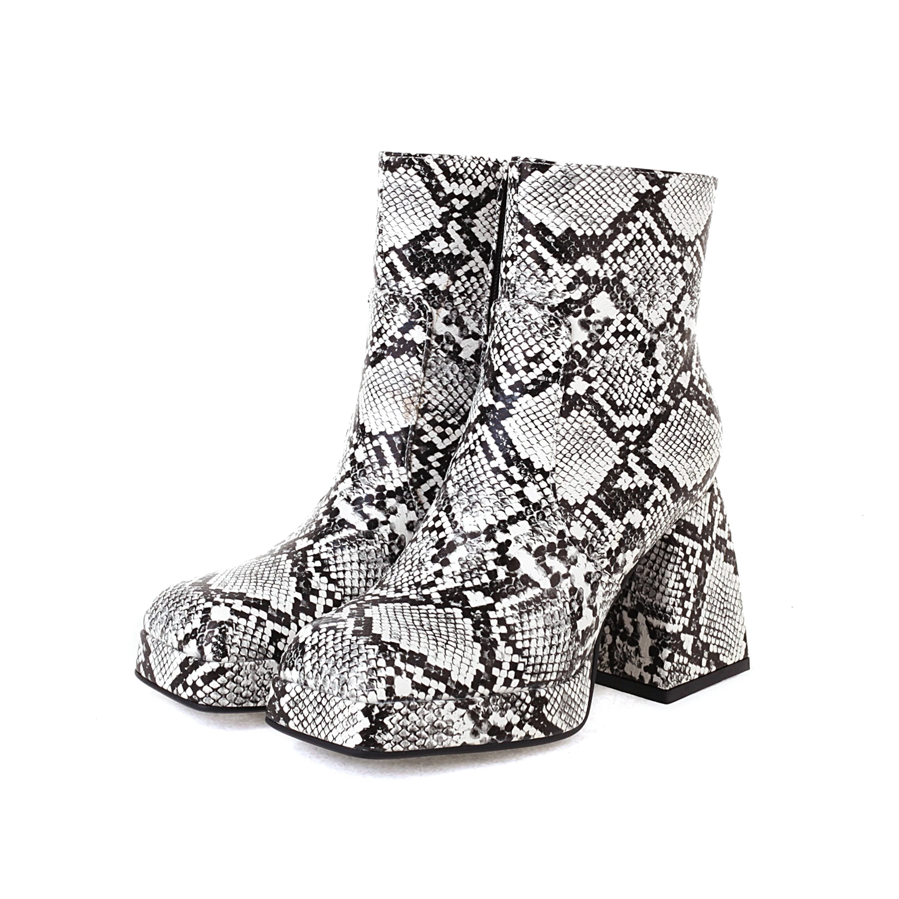 Женские ботинки челси на очень высоком каблуке ковбойские из змеиной кожи с