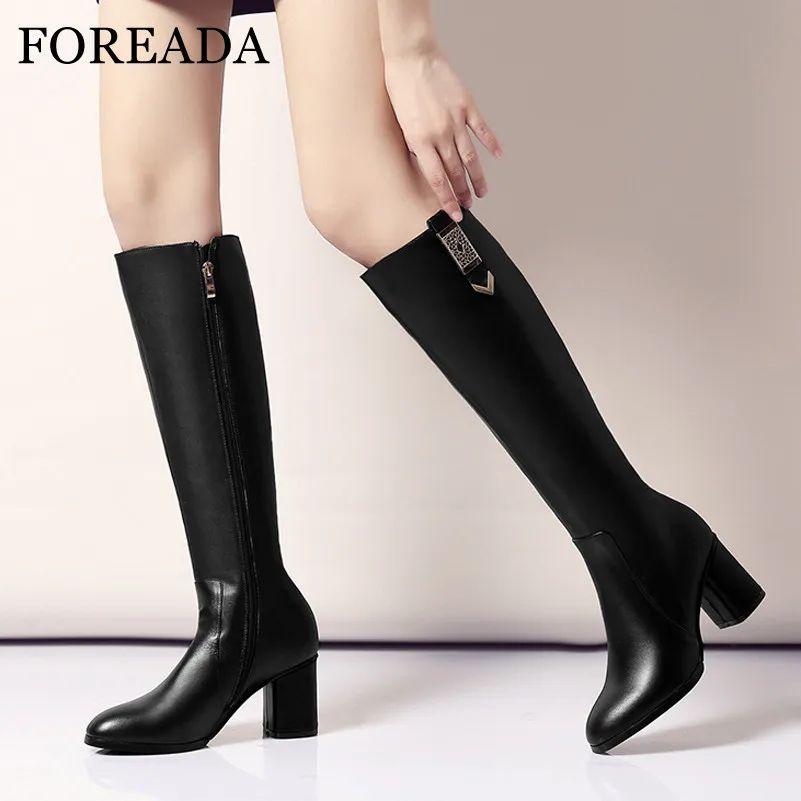 

FOREADA/Сапоги до колена из натуральной кожи; Женские сапоги на высоком каблуке; Высокие сапоги с металлическим украшением; Женская обувь на кв...