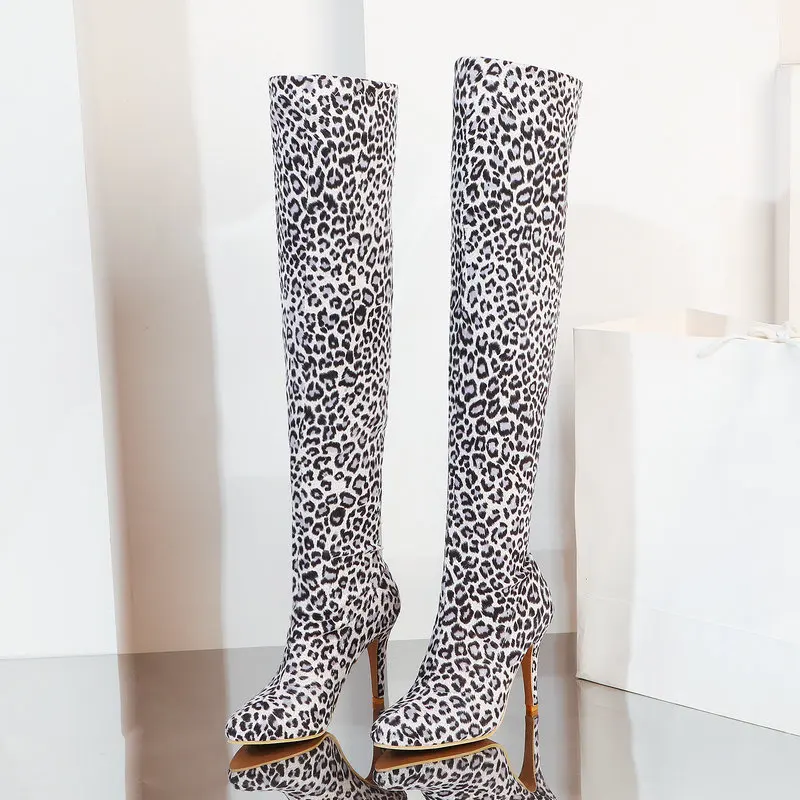 Осенние модные тянущиеся сапоги до колена высокие женские леопардовые зимние из