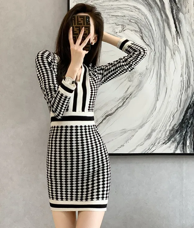 Женское трикотажное мини-платье в клетку эластичное облегающее платье-карандаш