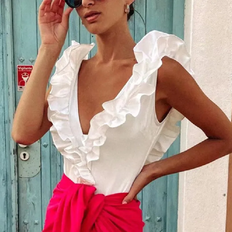 

Боди женское трикотажное, без рукавов, с V-образным вырезом и оборками, осень 2021