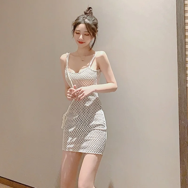 

Женское вечернее платье средней длины, с длинным рукавом