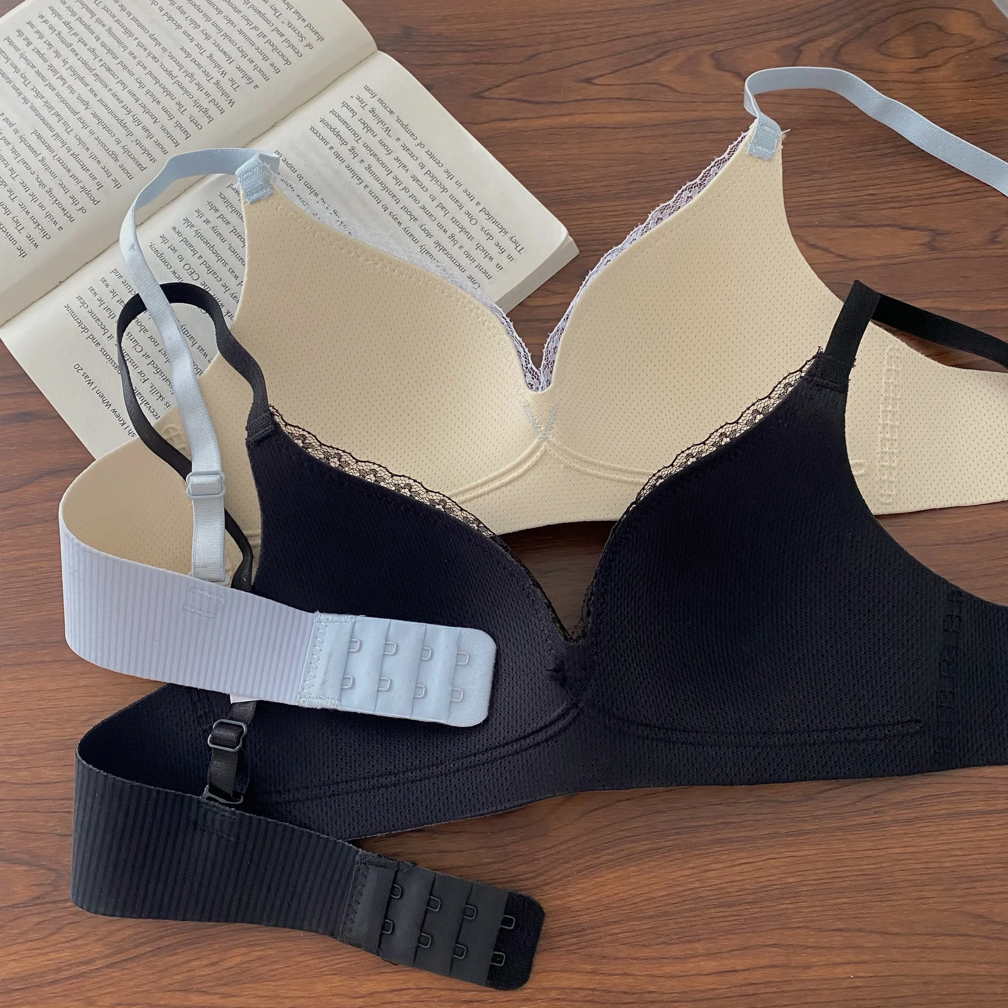 Бюстгальтер женское нижнее белье без стальных колец тонкий маленький