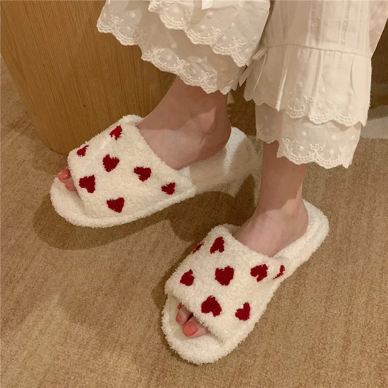 

House Slippers for Women Girls Fur Slides Winter Warm Women's Indoor Slippers Cute Heart Print Soft Bedroom Home Shoes Slippers