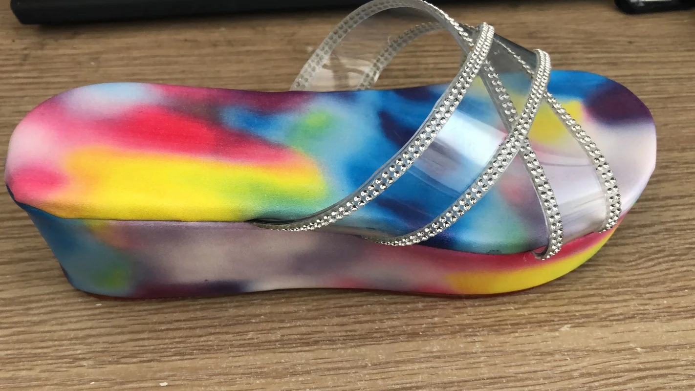 

2021 Summer Trend Thick Sole Sandals Women Platform Wedges Cross Transparent Strap Shiny Rhinestone Outdoor Slides Ladies Shoes
