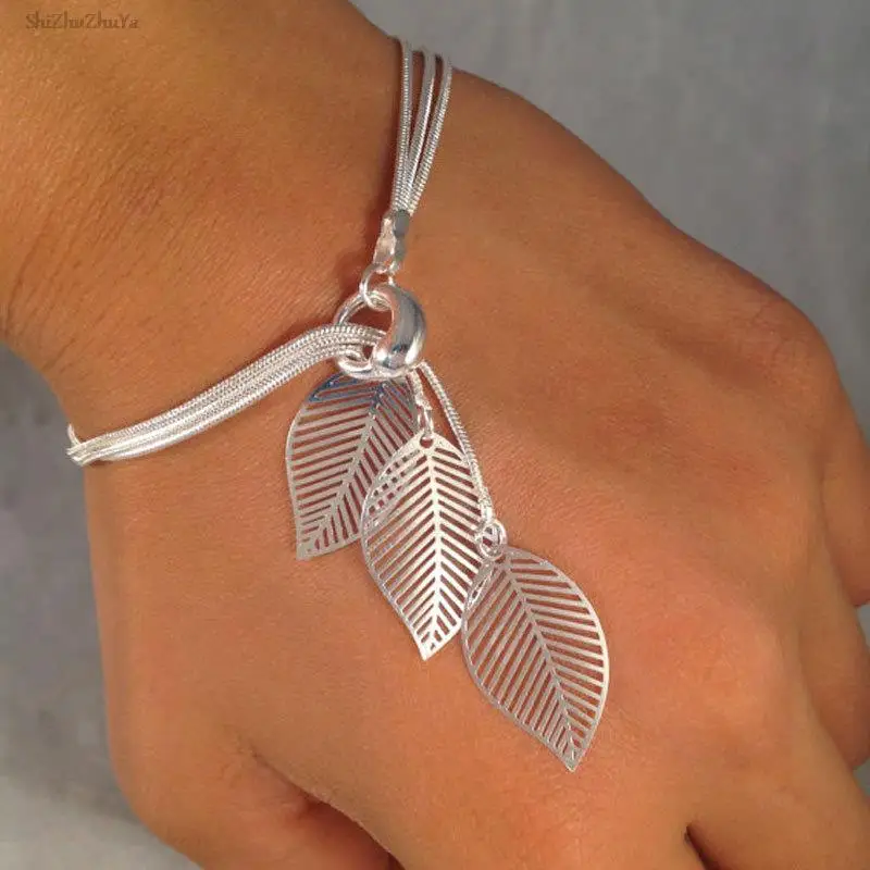 

Fashion simple gold wire mesh alloy bracelet creative design geometric hollow leaf pendant metal chain ladies accessories