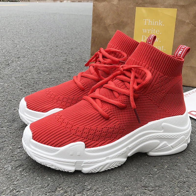 Стильные весенние спортивные кроссовки для женщин, дышащие сетчатые носки, беговые кроссовки, женская верхняя спортивная обувь, легкие.