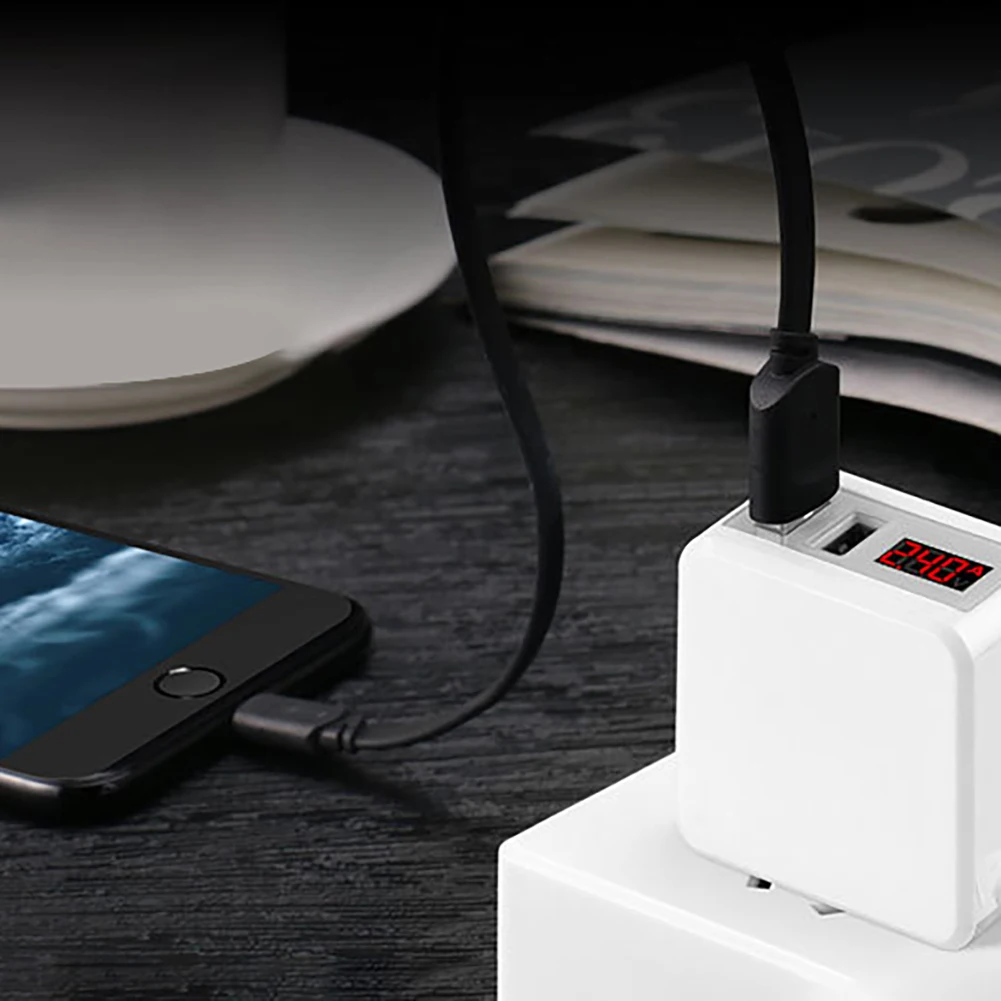 Цифровое зарядное устройство со светодиодной подсветкой USB-зарядное с
