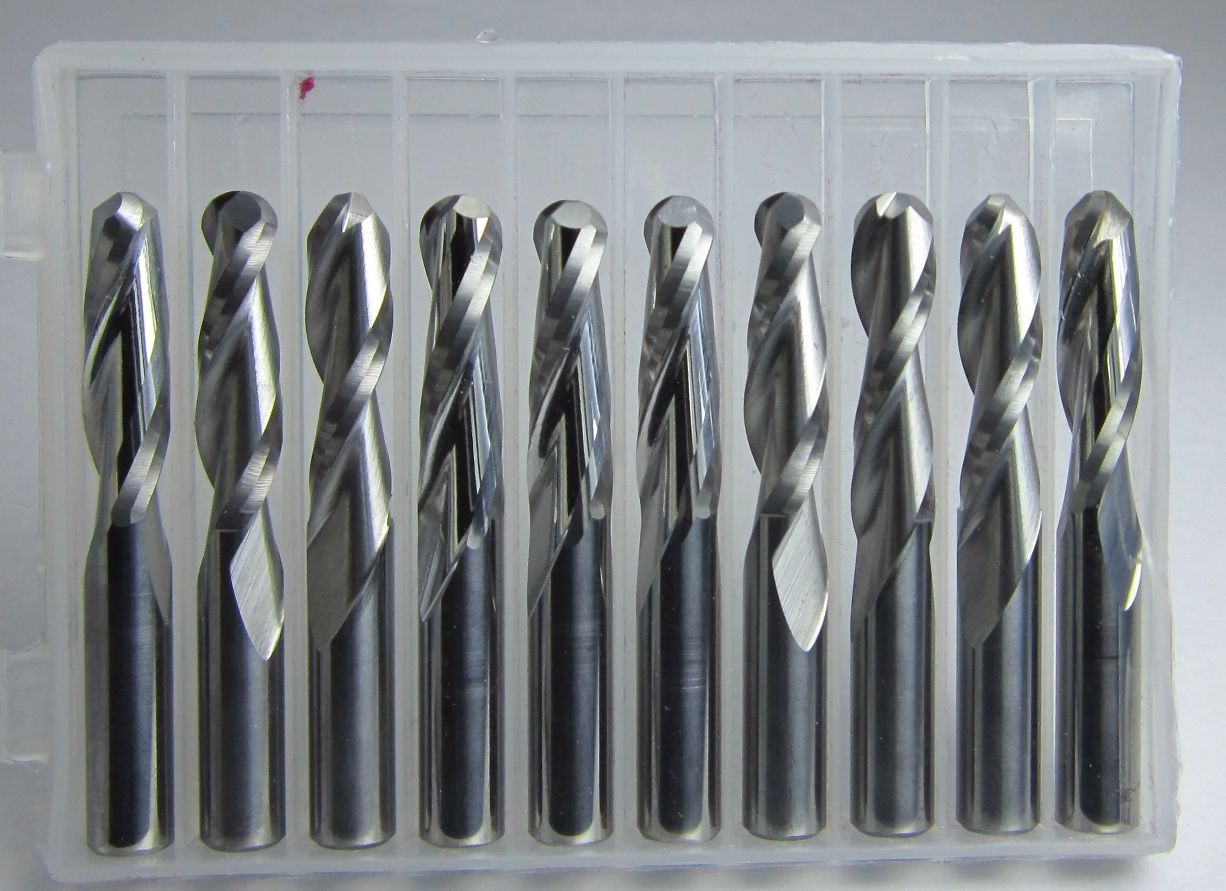 Концевые фрезы из карбида вольфрама для работ по дереву Ø 6 мм режущие 22 6*22*45