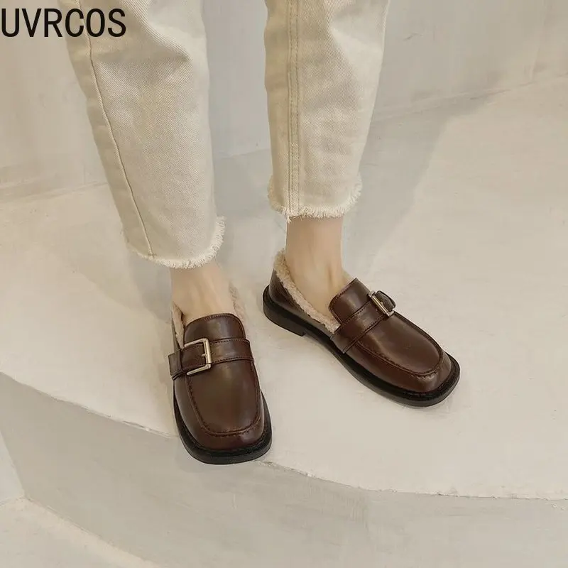 

Fashion Plus Velvet Women's Cotton Shoes Trendy Temperament Upper Buckle Design Versatile and Simple Women's Flat Shoes