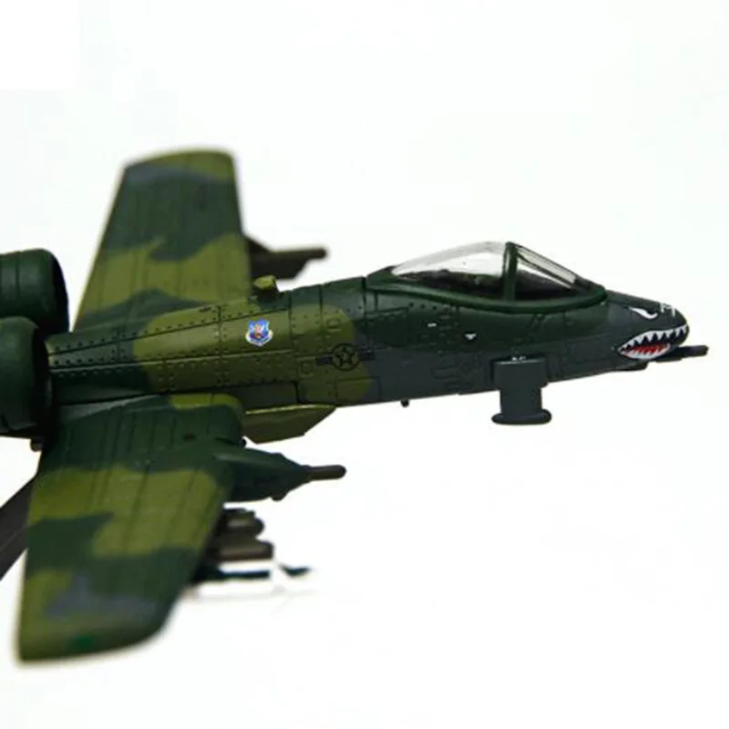Модель самолета для взрослых Военная темно-зеленая в масштабе |