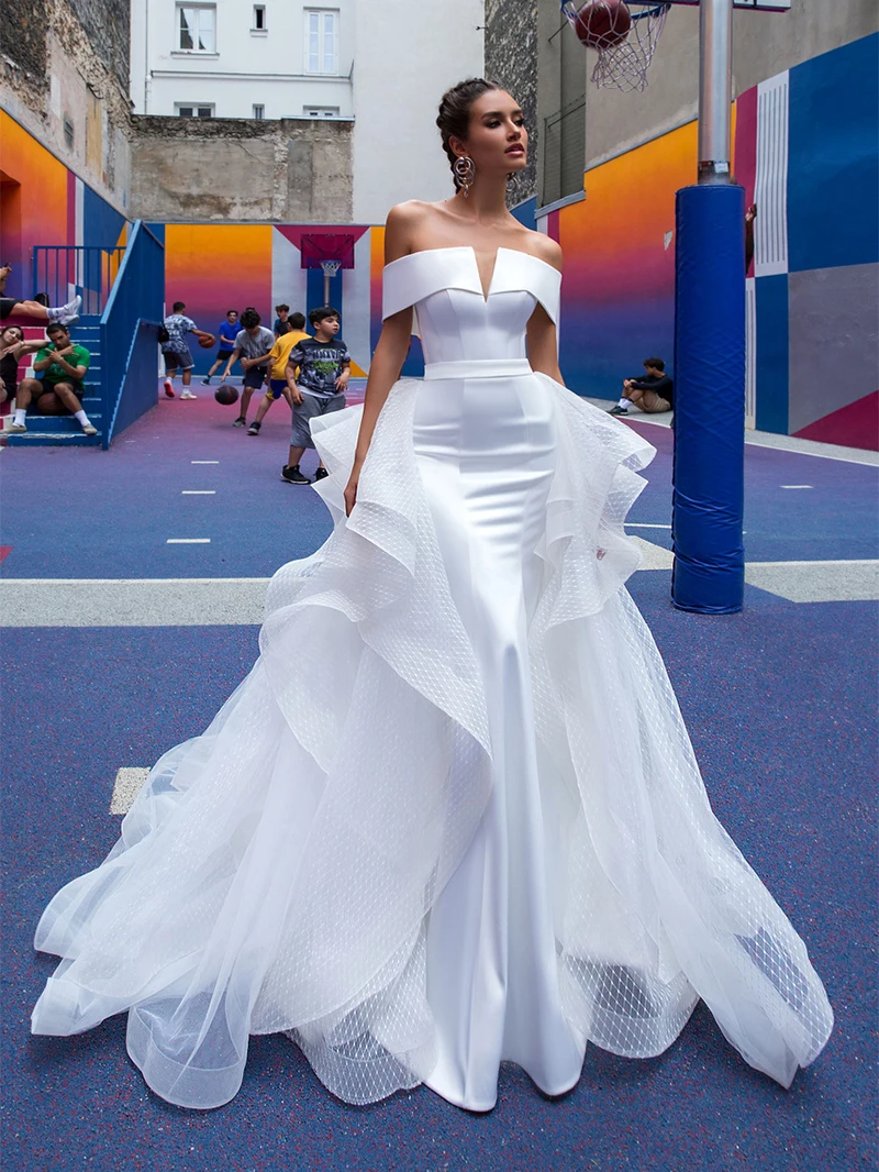 Атласное свадебное платье с открытыми плечами и юбкой годе съемное жёсткое